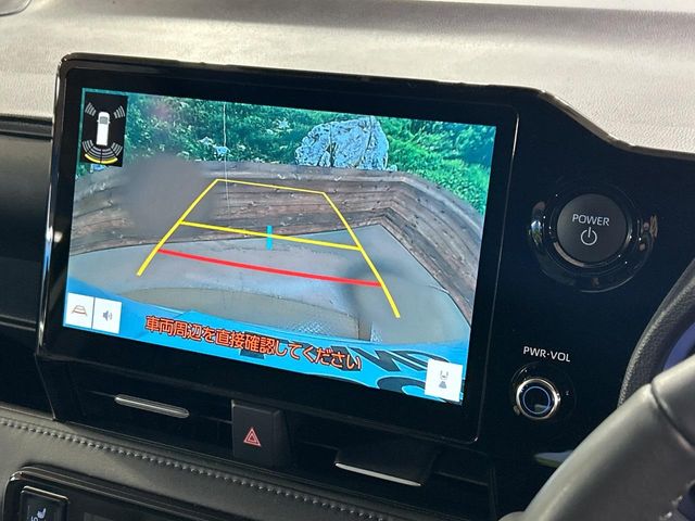 Toyota Voxy 4