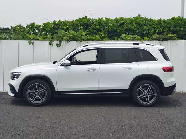 Mercedes-Benz GLB 8