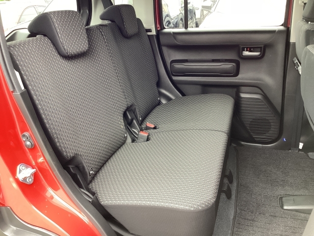 Mazda Flair Crossover 11