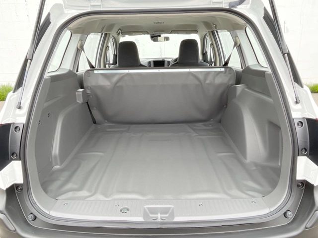 Nissan NV150 AD 11