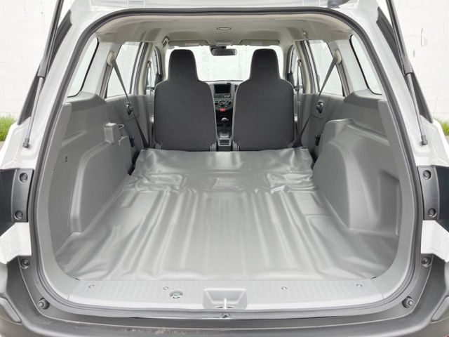 Nissan NV150 AD 11