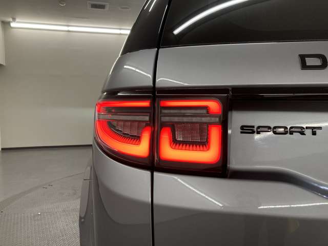 Land Rover Discovery Sport 12
