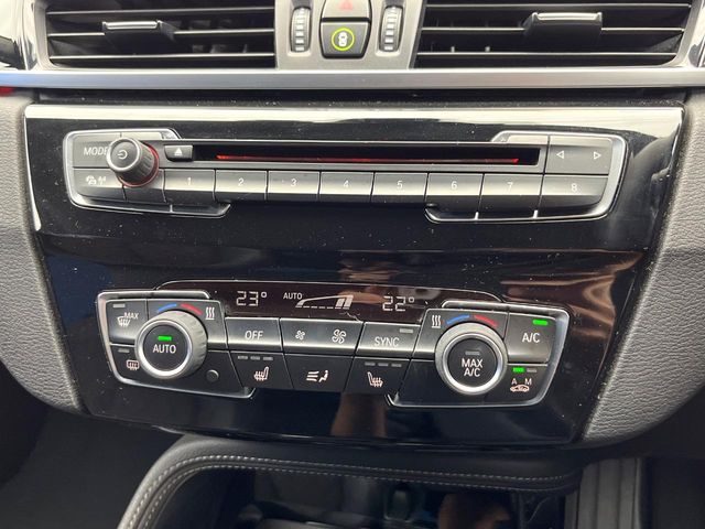 BMW X1 8