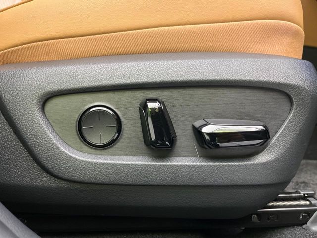Lexus NX 6