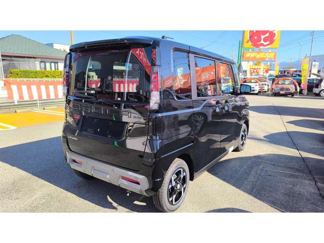 Mitsubishi Delica Mini 6
