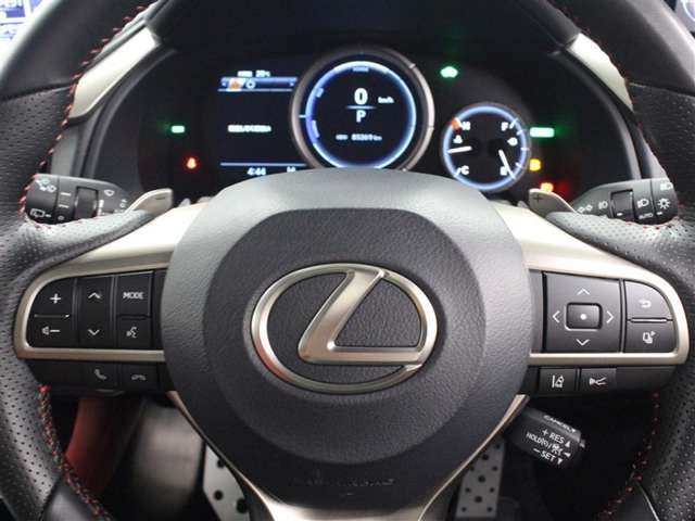 Lexus RX 9