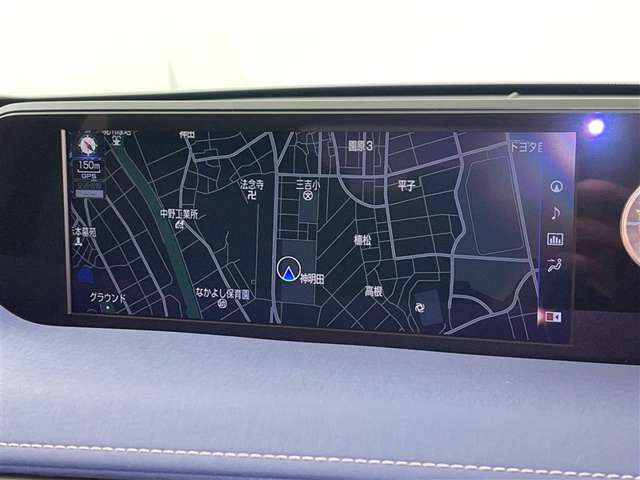 Lexus UX 10