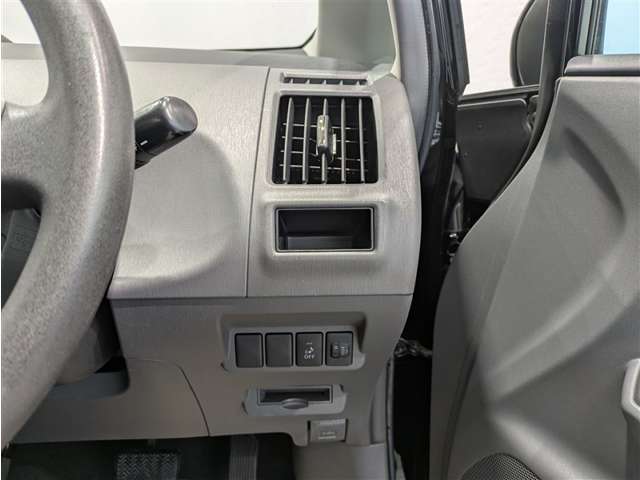 Toyota Prius α 5
