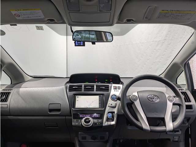 Toyota Prius α 6