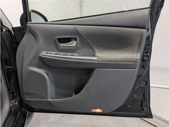 Toyota Prius α 10