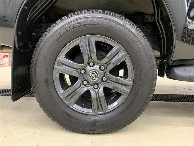 Toyota Hilux 12