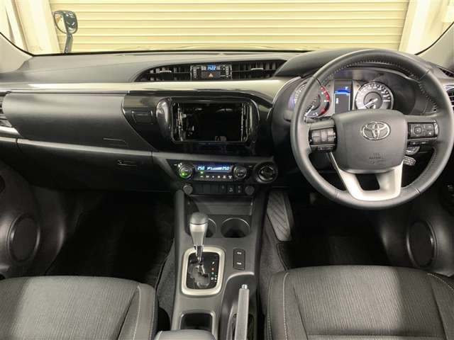 Toyota Hilux 7