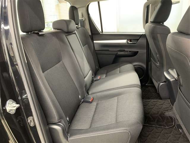 Toyota Hilux 9