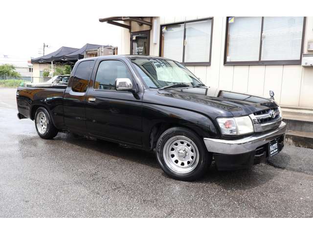 Toyota Hilux 11