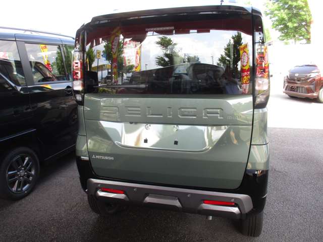 Mitsubishi Delica Mini 11
