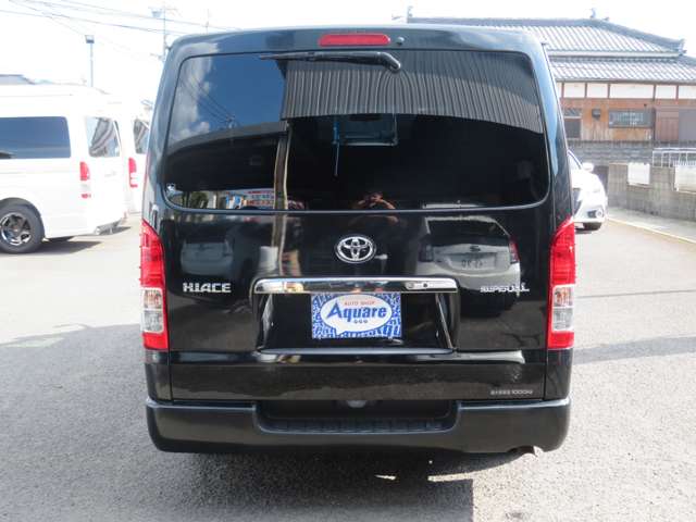 Toyota Regius Ace 11