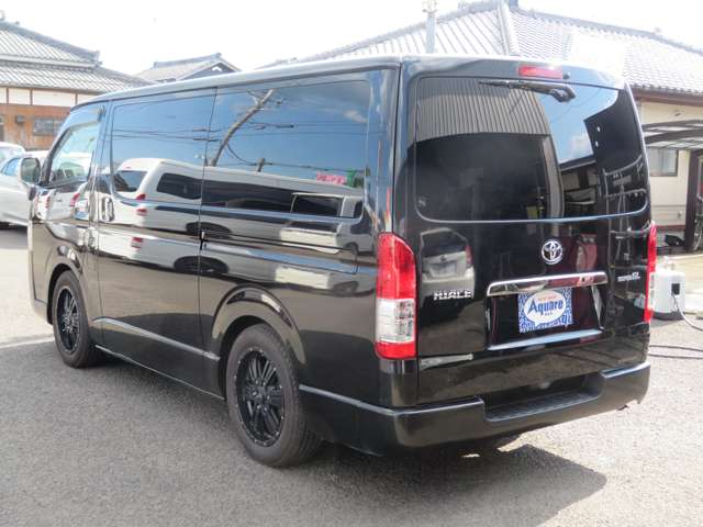 Toyota Regius Ace 12