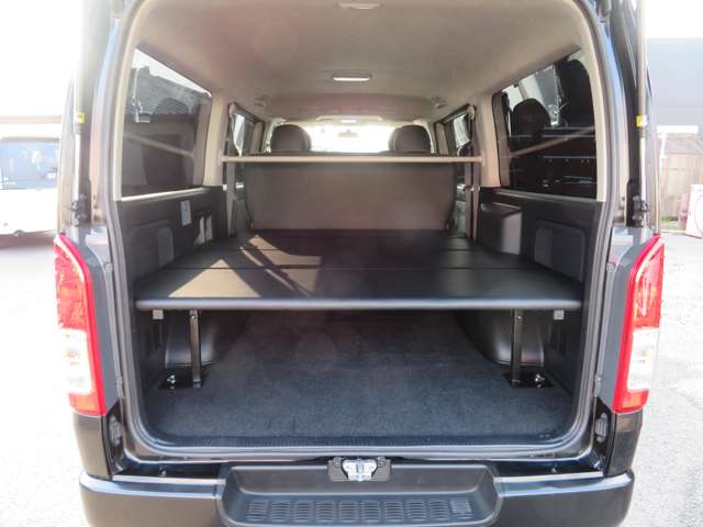 Toyota Regius Ace 4