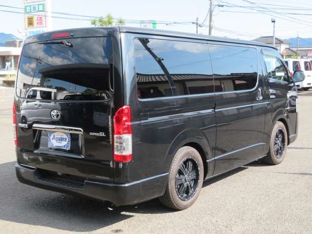 Toyota Regius Ace 10