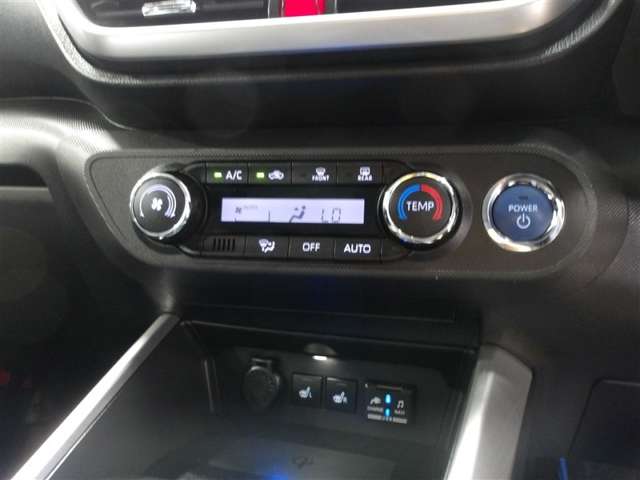 Daihatsu Rocky 7