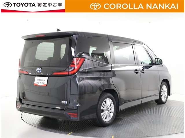 Toyota Noah 3