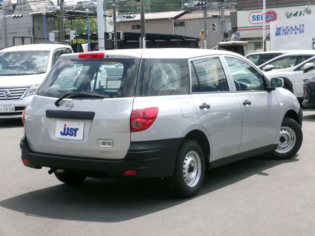 Nissan AD 2