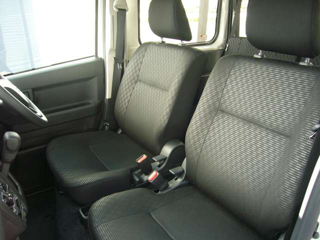 Daihatsu Hijet Cargo 5