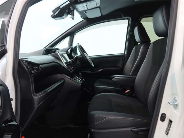 Toyota Noah 11
