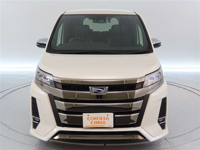 Toyota Noah 2