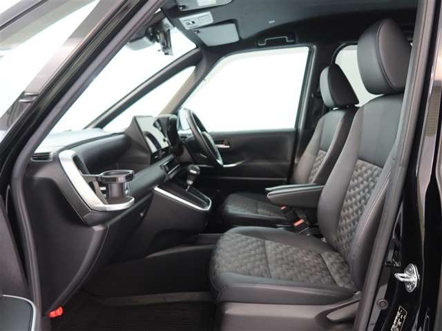 Toyota Voxy 11