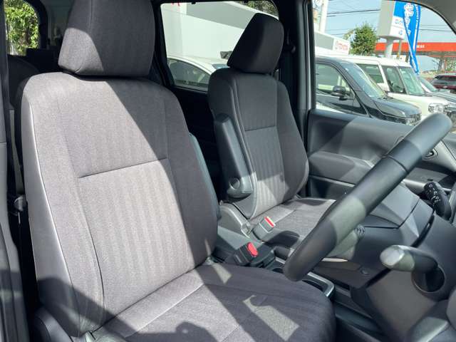 Toyota Noah 12
