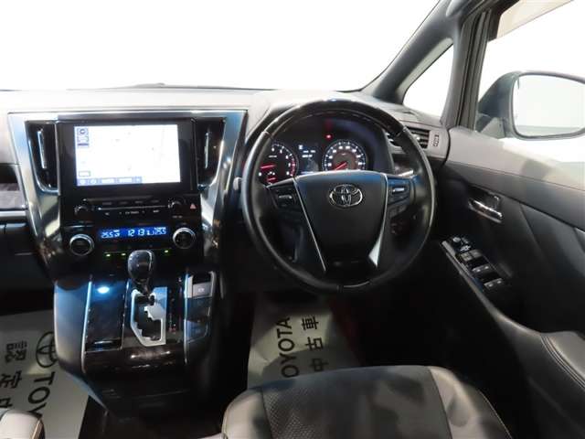 Toyota Vellfire 5