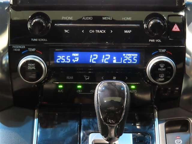 Toyota Vellfire 10
