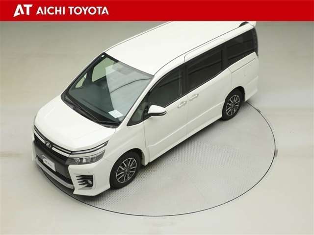 Toyota Voxy 10