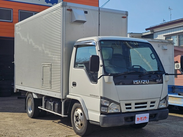 Isuzu Elf 3