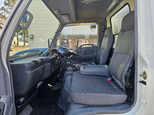 Isuzu Elf 9