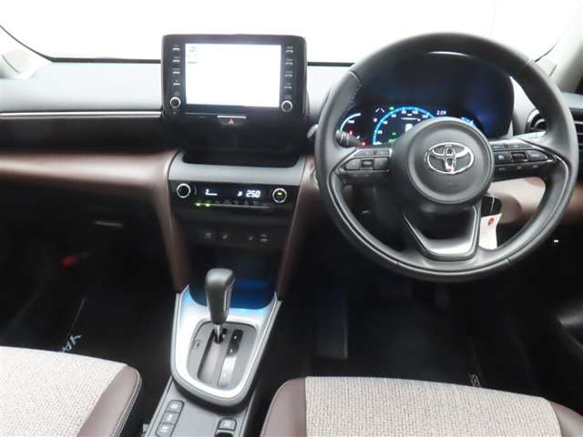 Toyota Yaris Cross 8