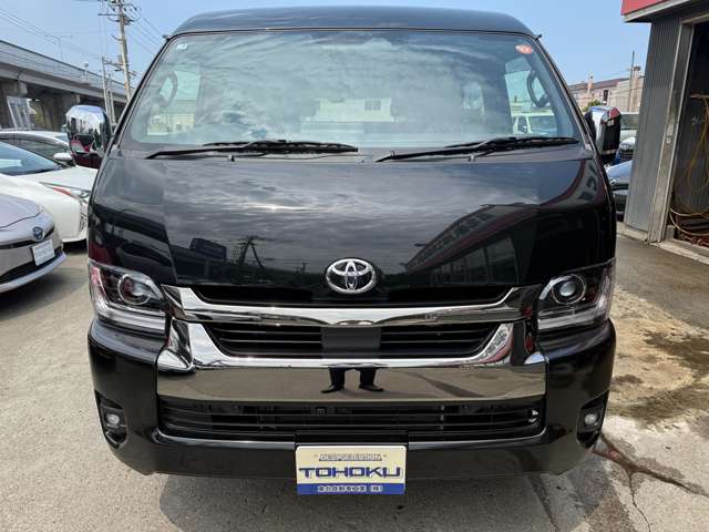 Toyota Hiace Van 2