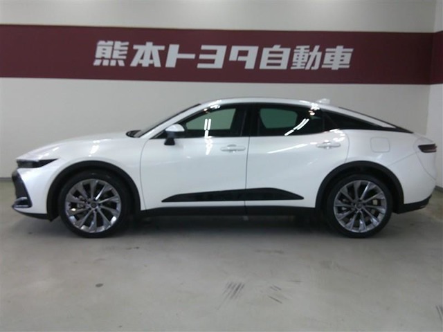 Toyota Crown Crossover 4
