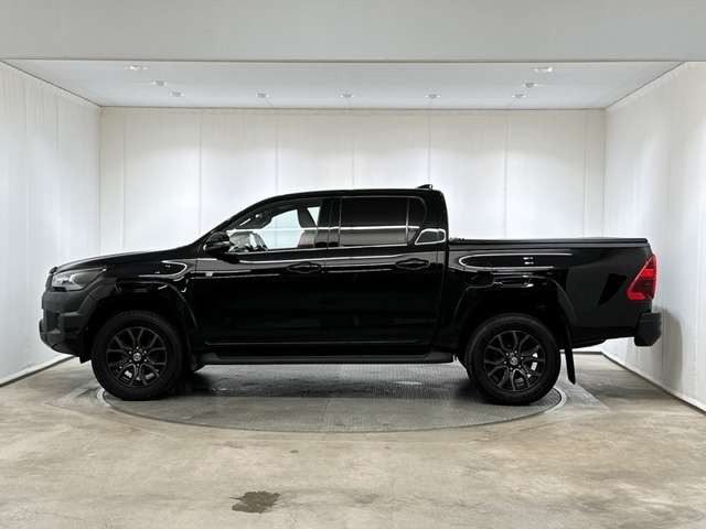 Toyota Hilux 4