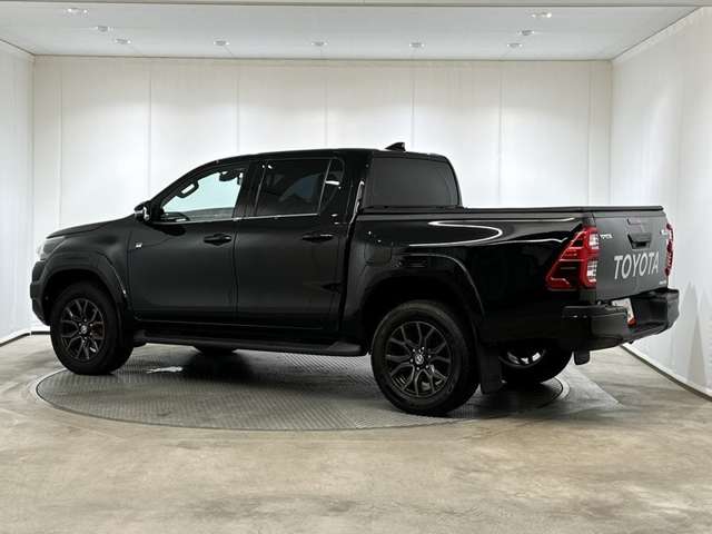 Toyota Hilux 5
