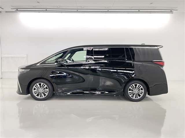 Toyota Alphard 5