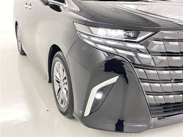 Toyota Alphard 8