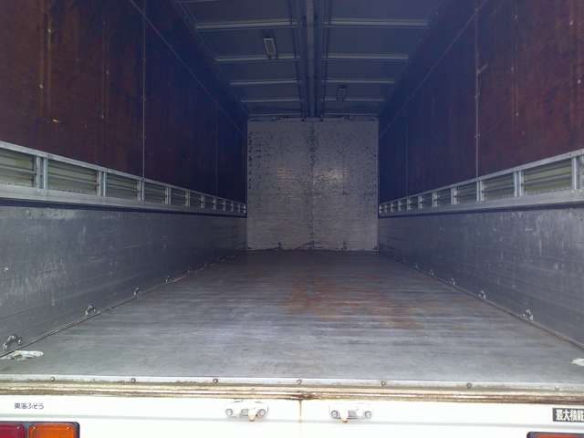 Mitsubishi Fuso Fighter 12