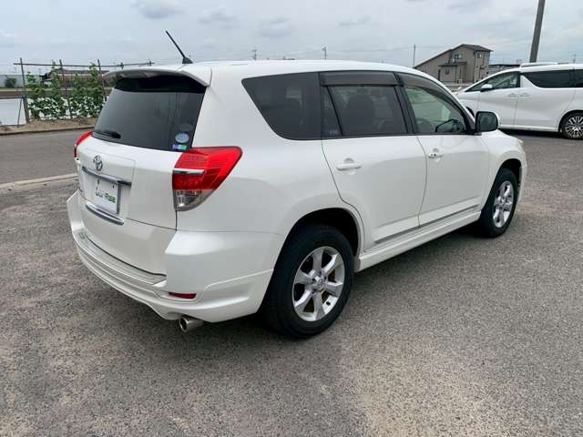 Toyota Vanguard 10