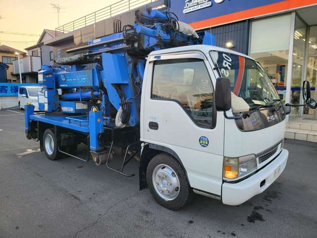 Isuzu Elf 6