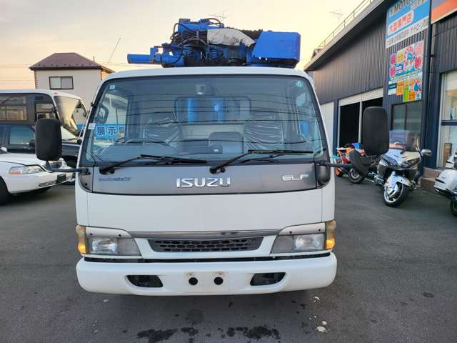 Isuzu Elf 7