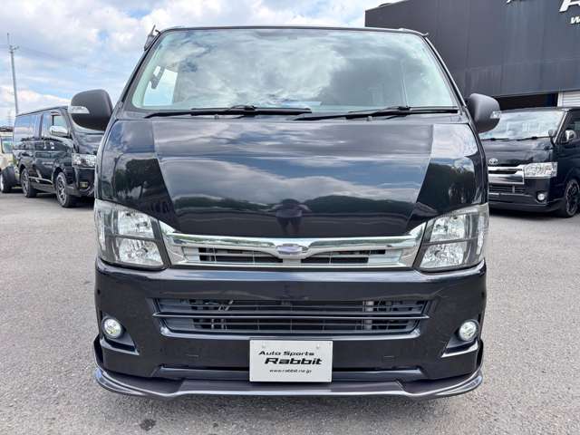 Toyota Hiace Van 5