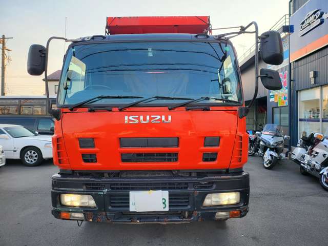 Isuzu Giga 2