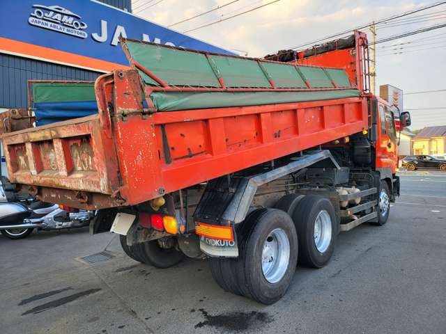 Isuzu Giga 6